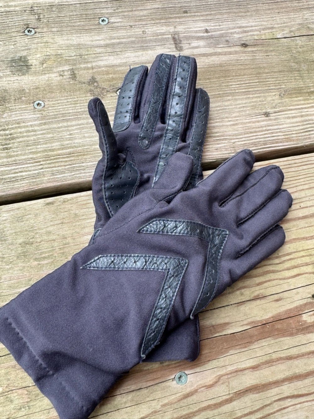 Black Women's Leather-Accent Winter Gloves